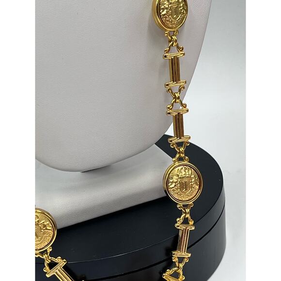 IVANA Signature Vintage Royal Coat Of Arms Shield Crest Gold Plated Necklace - Picture 10 of 16